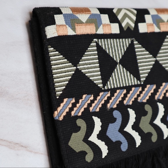 Stella & Dot Taj Clutch Black Multi Embroidery - Picture 6 of 7